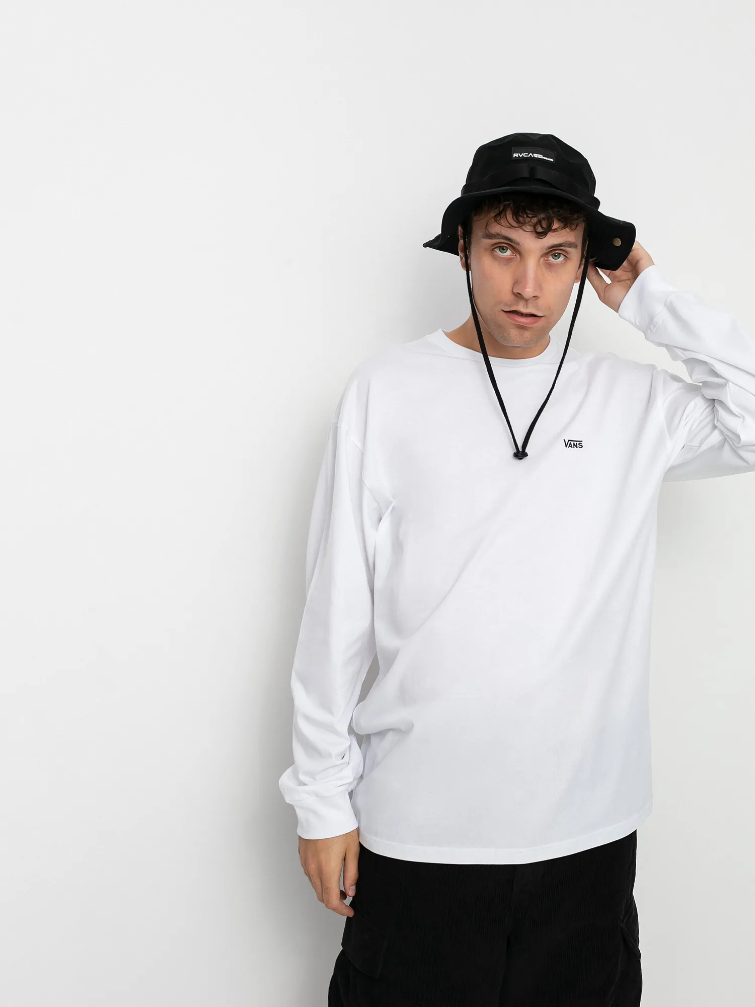 Vans Left Chest Hit Longsleeve (white/black)