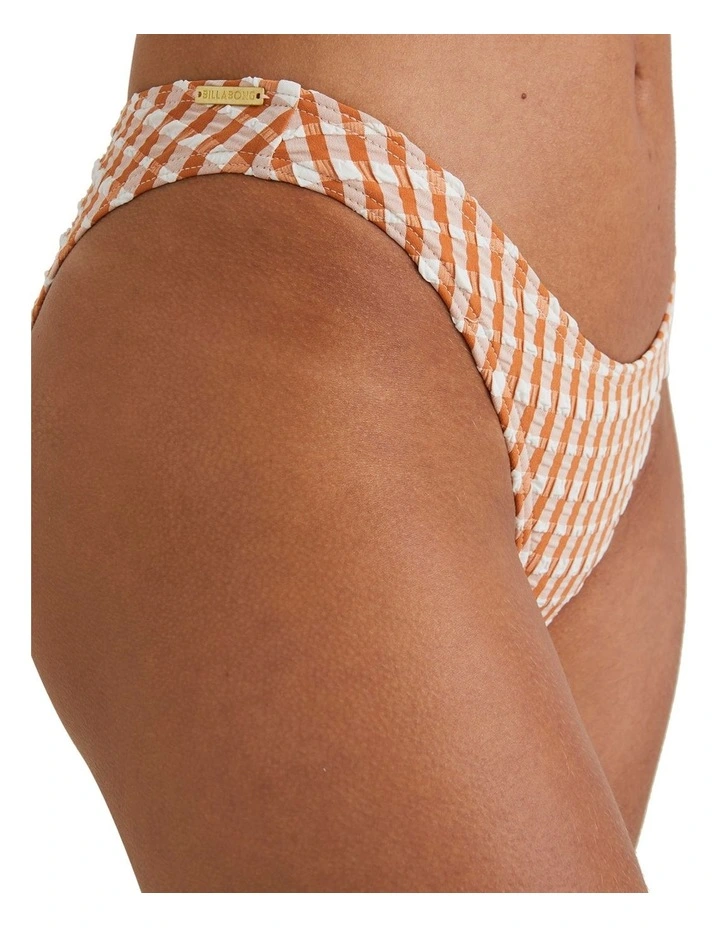 Wave Check Hike Bikini Bottom in Caramel